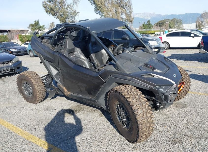 2025 polaris rzr Side By Side 4