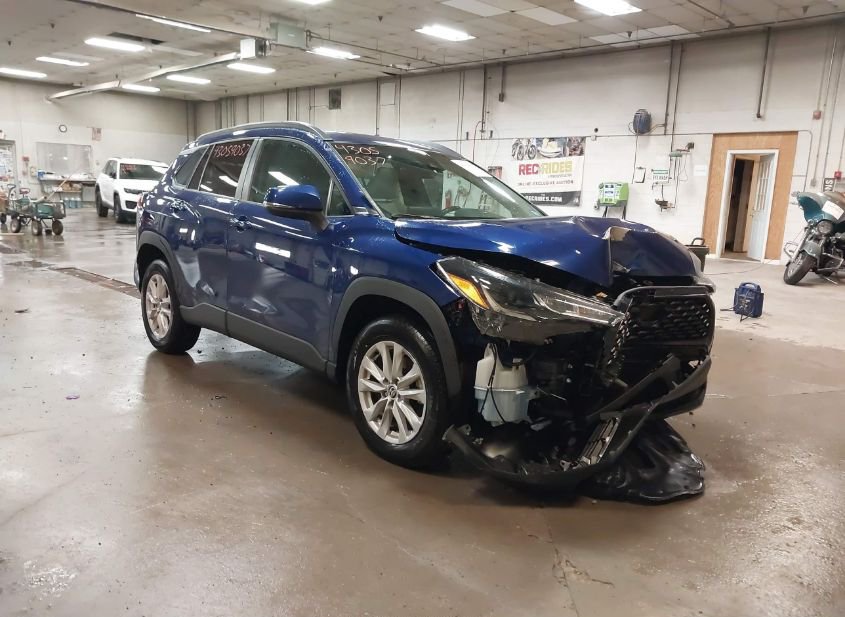 2022 TOYOTA COROLLA CROSS LE photo