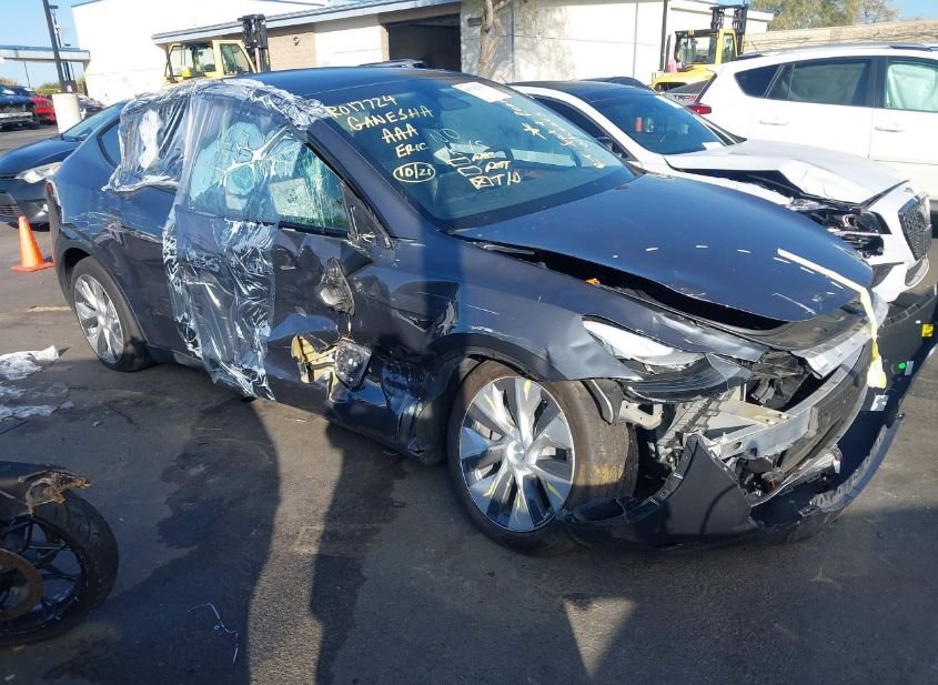 2023 TESLA MODEL Y AWD/LONG RANGE DUAL MOTOR ALL-WHEEL DRIVE photo