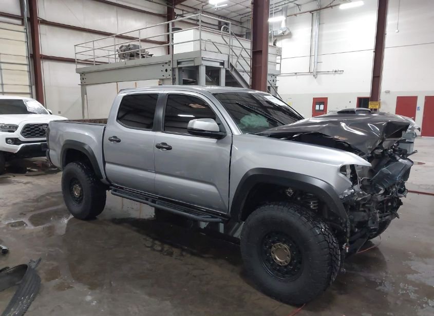 2020 TOYOTA TACOMA TRD SPORT photo