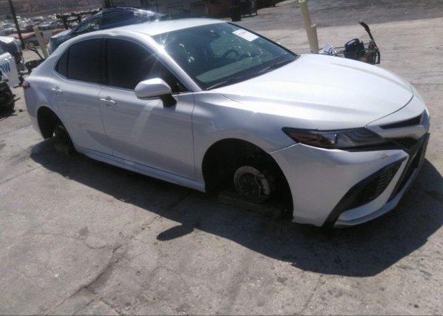 2021 TOYOTA CAMRY (VIN: 4T1K61AK7MU603261)
