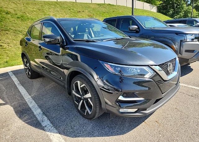 2022 NISSAN ROGUE SPORT (VIN: JN1BJ1CWXNW475027)