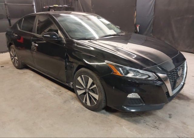 2021 NISSAN ALTIMA (VIN: 1N4BL4DV8MN412517)