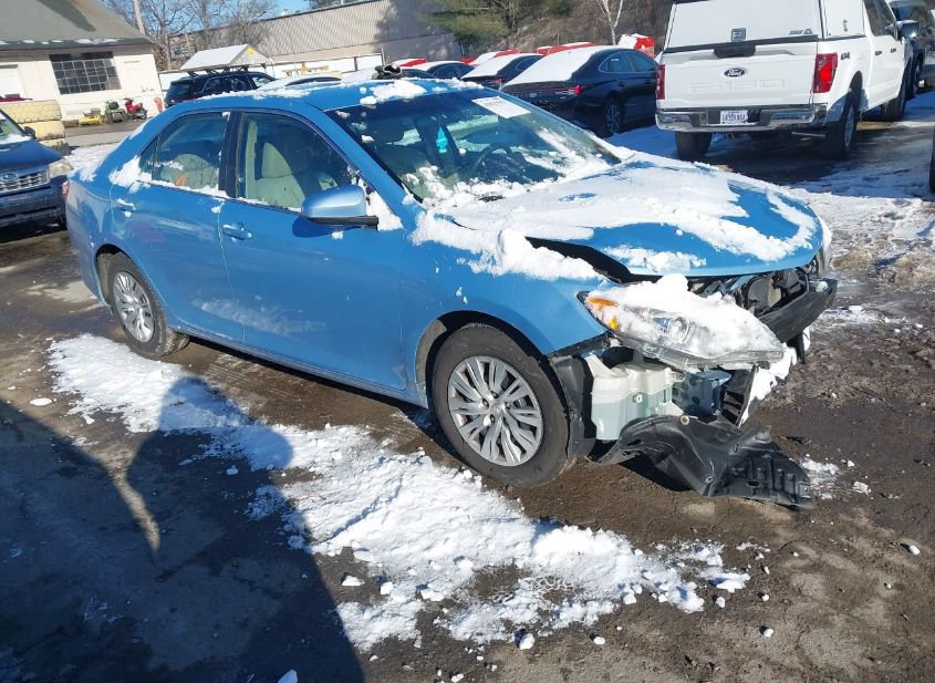 2013 TOYOTA CAMRY LE photo