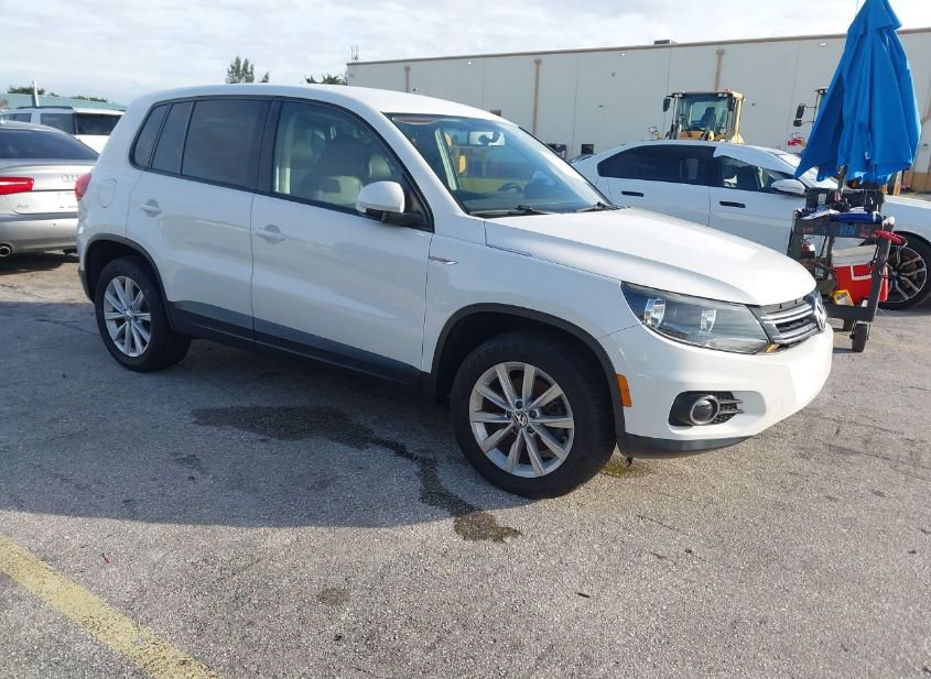2014 VOLKSWAGEN TIGUAN SE photo