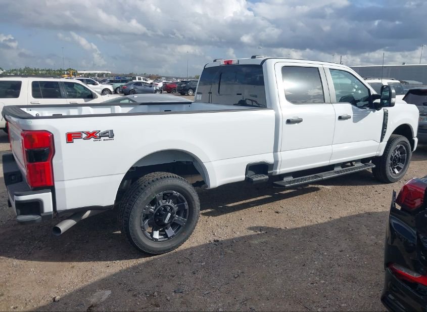 2024 FORD F-250 XL(VIN: 1FT8W2BA7REE43944