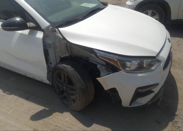 2021 KIA FORTE(VIN: 3KPF34AD4ME384677