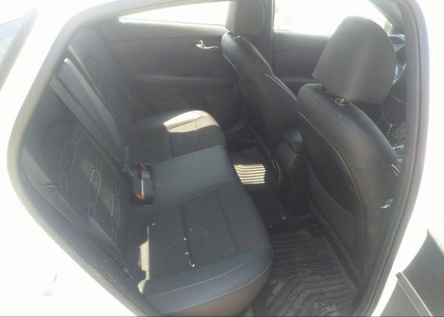 2021 KIA FORTE(VIN: 3KPF34AD4ME384677
