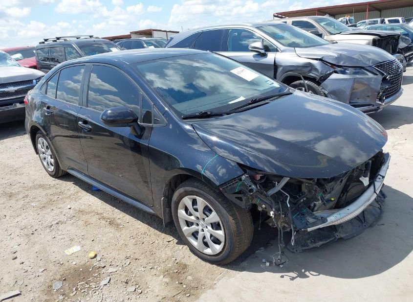 2023 TOYOTA COROLLA LE photo