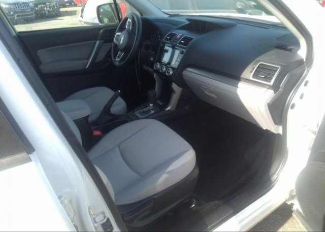 JF2SJAGC4JH549300 2018 SUBARU FORESTER-4