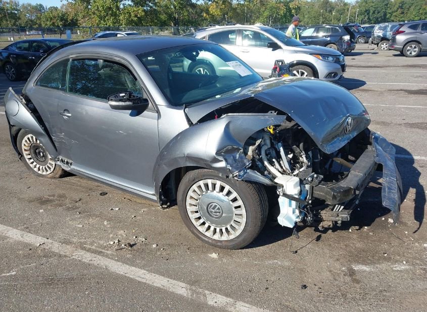 2015 VOLKSWAGEN BEETLE 1.8T photo