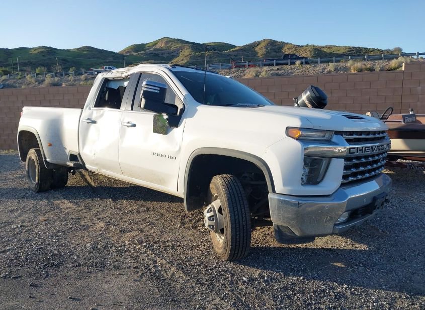 2021 CHEVROLET SILVERADO 3500HD photo