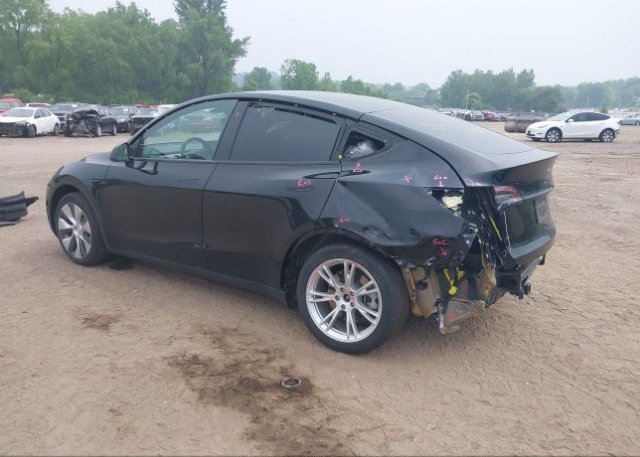 2021 TESLA MODEL Y(VIN: 5YJYGDEE2MF233430