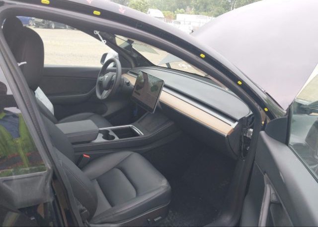 2021 TESLA MODEL Y(VIN: 5YJYGDEE2MF233430
