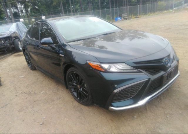 2021 TOYOTA CAMRY (VIN: 4T1K31AK2MU553068)