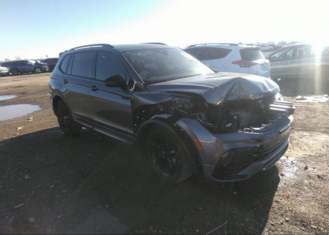 2022 VOLKSWAGEN TIGUAN (VIN: 3VVCB7AX6NM131838)