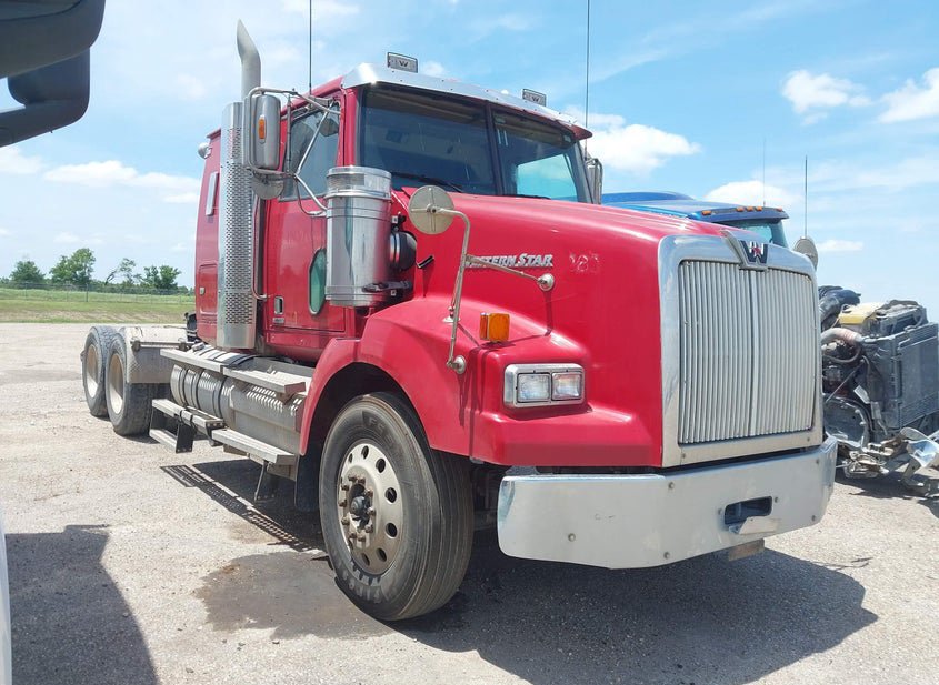 2019 Western Star 4900 Set Back Axle photo