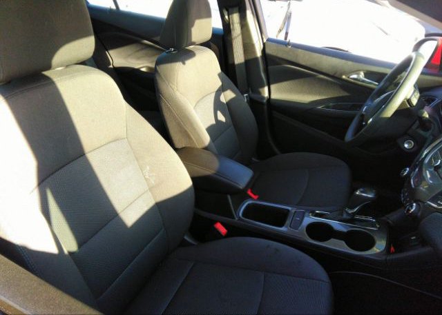 2018 CHEVROLET CRUZE VIN: 1G1BE5SM8J7237568