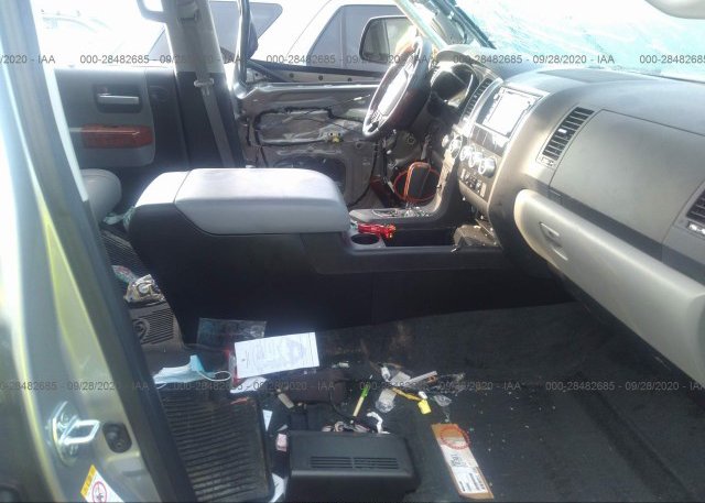 пригнать из сша 2018 TOYOTA SEQUOIA 5TDDY5G19JS157109