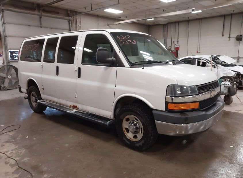 2015 CHEVROLET EXPRESS 2500 LT photo