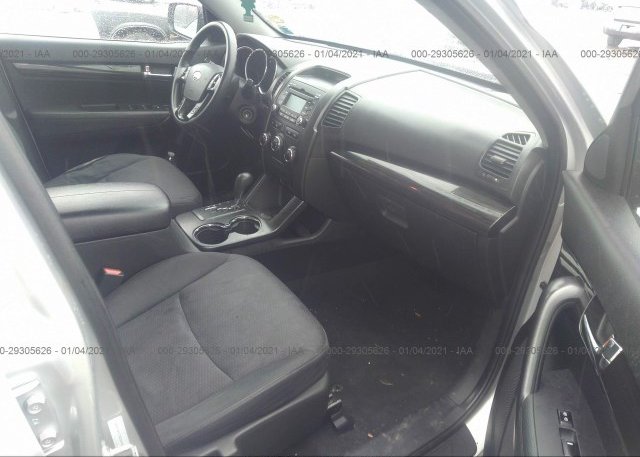 пригнать из сша 2012 KIA SORENTO 5XYKT3A17CG236040