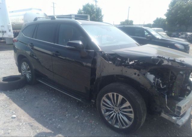 2022 TOYOTA HIGHLANDER (VIN: 5TDFZRBH5NS193449)