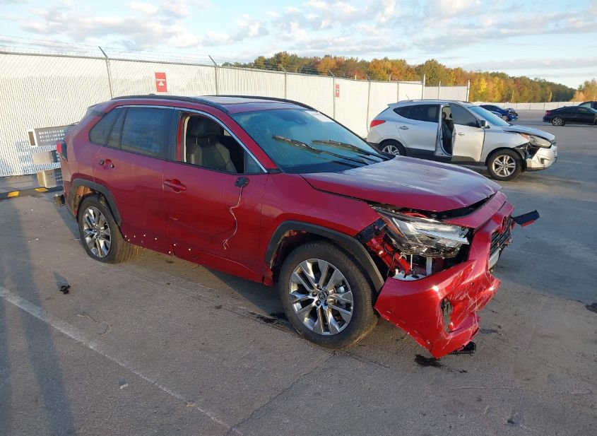 2025 TOYOTA RAV4 XLE PREMIUM photo