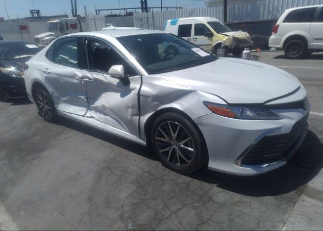 2022 TOYOTA CAMRY (VIN: 4T1F11AK7NU026605)