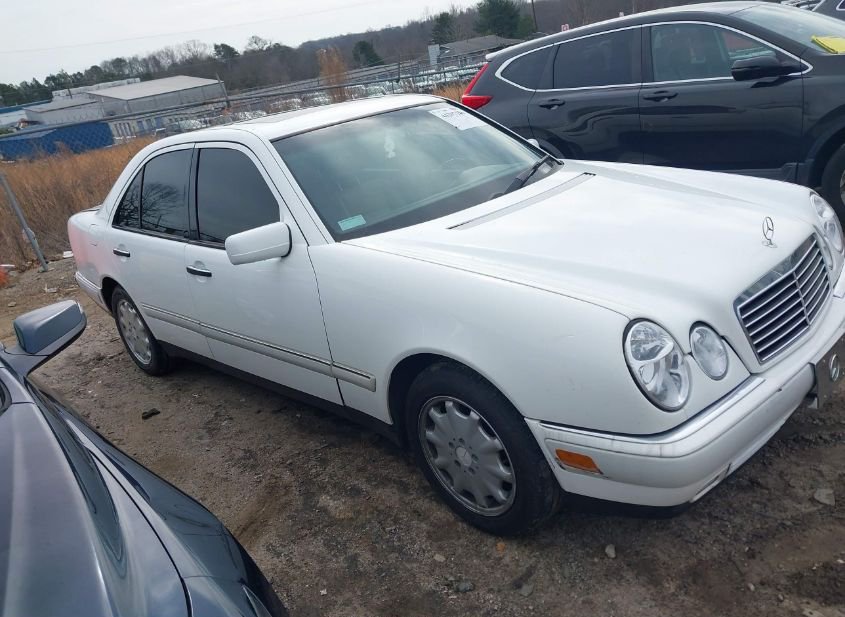 1997 MERCEDES-BENZ E 320 photo