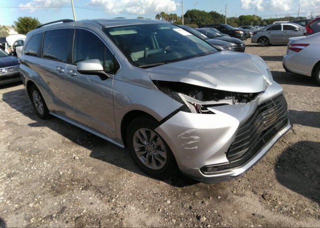 2021 TOYOTA SIENNA (VIN: 5TDBSKFC5MS010042)