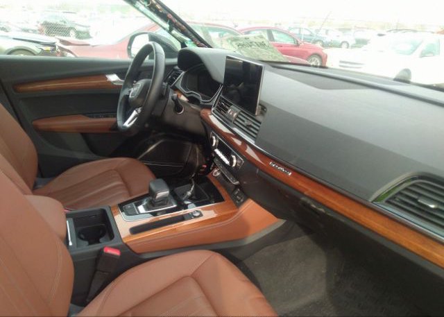 2021 AUDI Q5(VIN: WA1E2AFYXM2044112