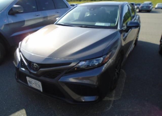 2022 TOYOTA CAMRY (VIN: 4T1G11AKXNU689901)