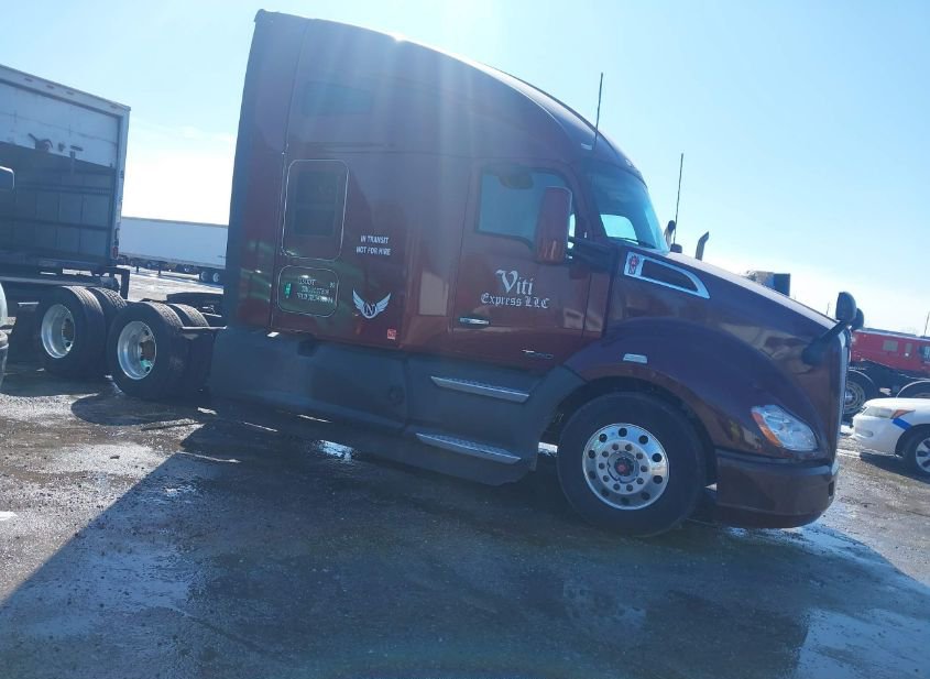 2021 KENWORTH T680 photo