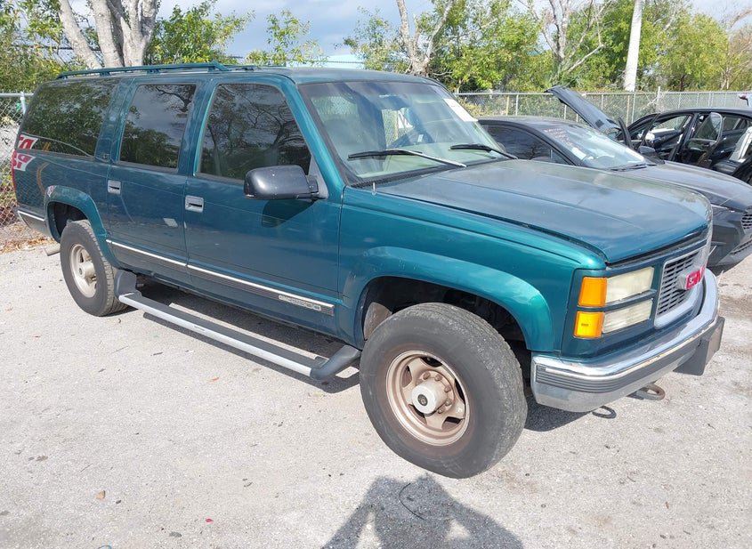 1996 GMC SUBURBAN K2500 photo