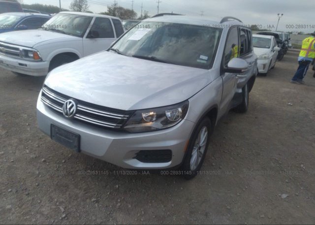 из сша 2017 VOLKSWAGEN TIGUAN WVGAV7AX4HK046985