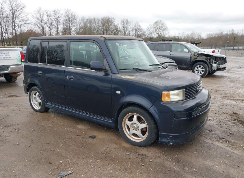2005 SCION XB photo