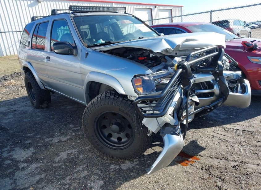 2003 NISSAN PATHFINDER LE photo