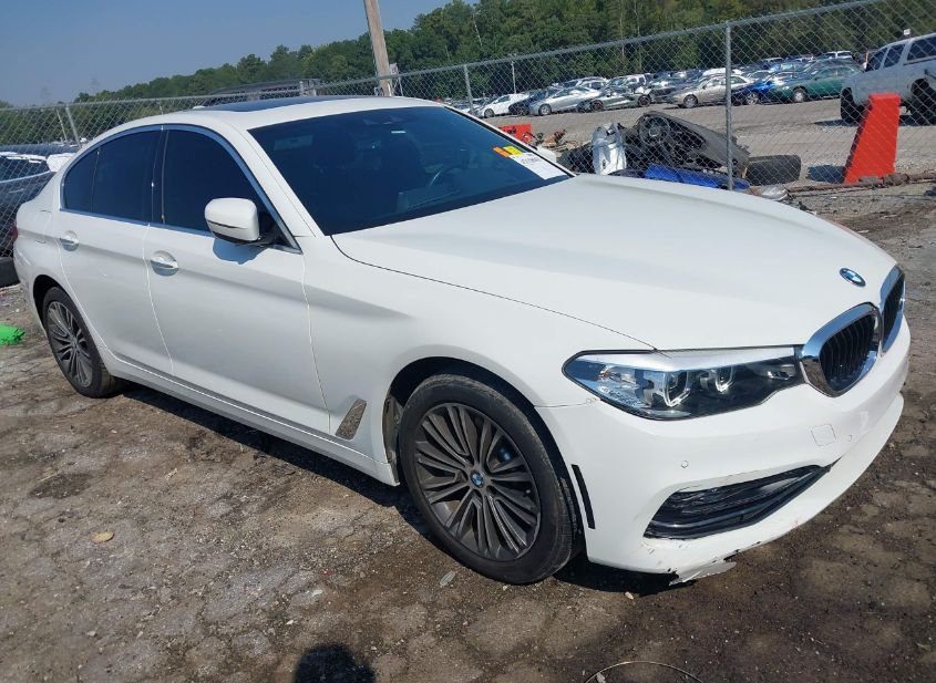 2018 BMW 530I photo