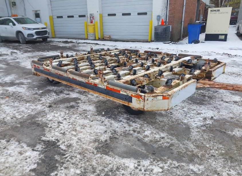 1994 EQUIPMENT GSE 1215 photo