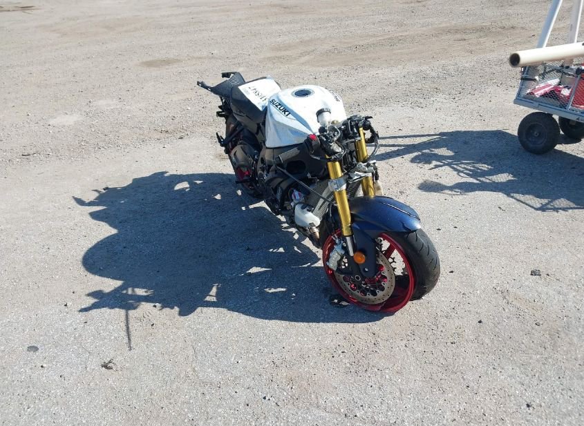 2025 SUZUKI GSX-R750 photo