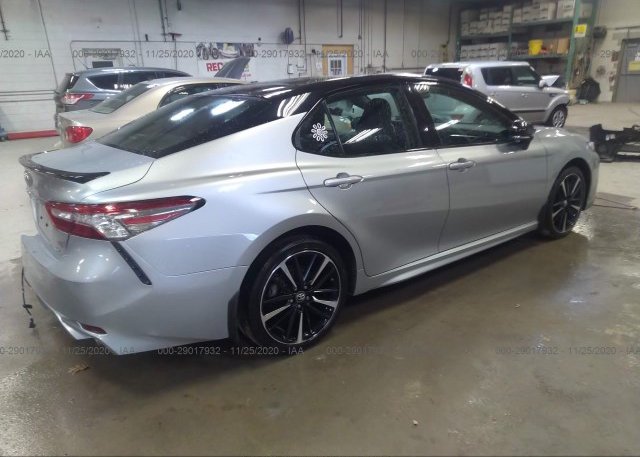 цена в сша 2018 TOYOTA CAMRY 4T1B61HKXJU131641