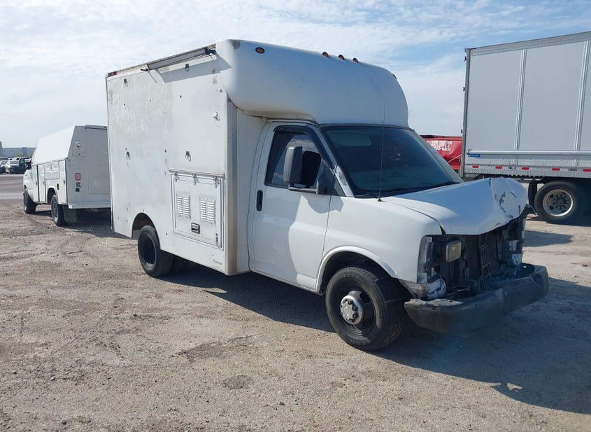 2008 CHEVROLET EXPRESS CUTAWAY WORK VAN photo