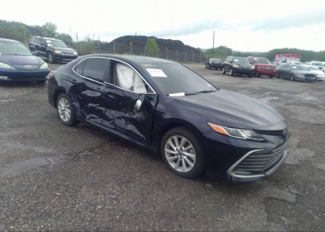 2021 TOYOTA CAMRY (VIN: 4T1C11AK4MU606699)