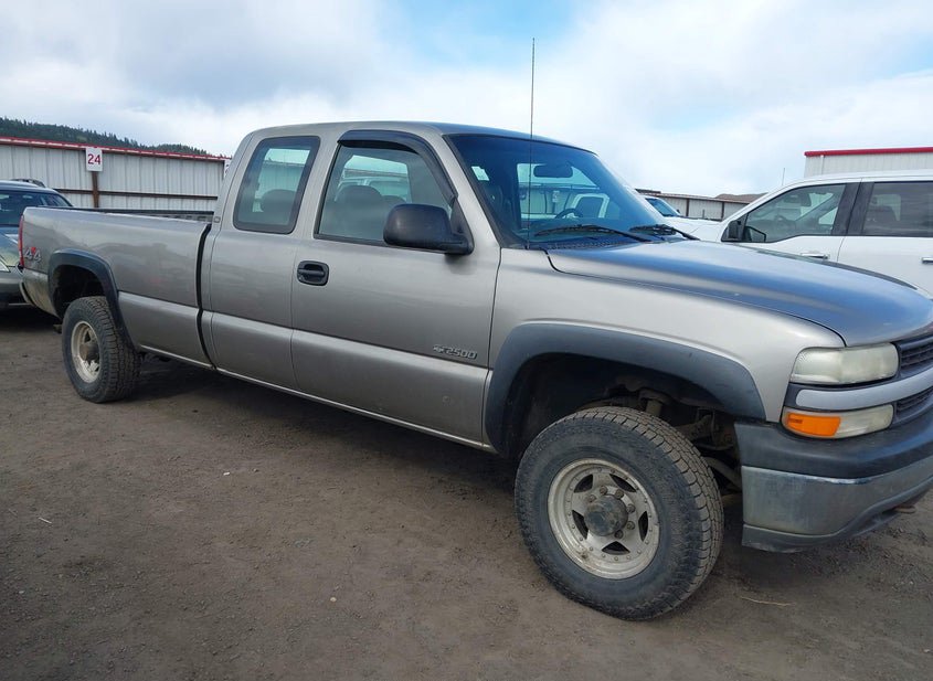 2000 Chevrolet Silverado 2500 6.0L photo