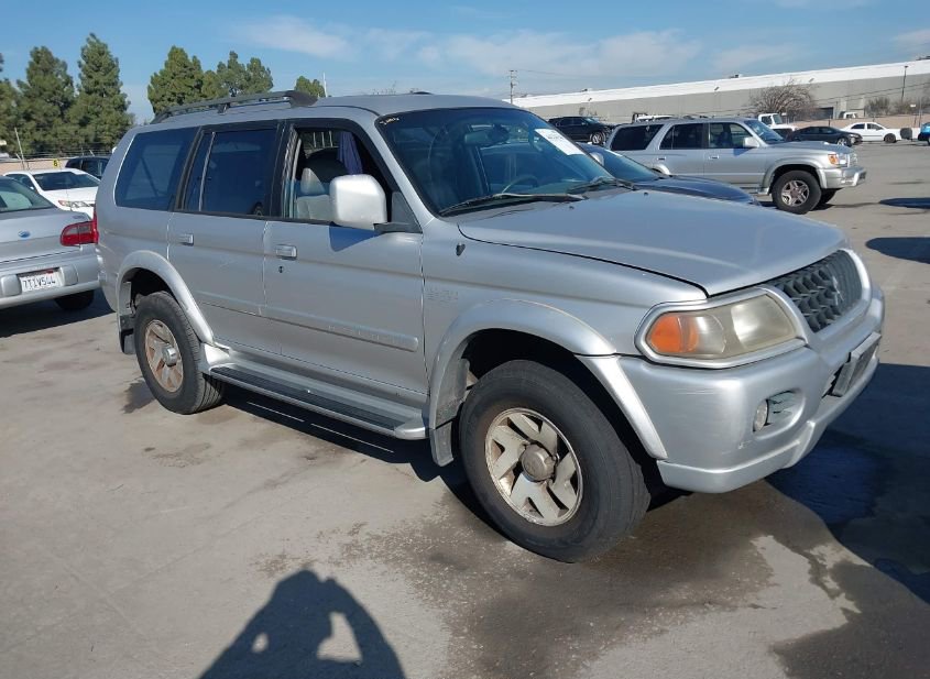2003 MITSUBISHI MONTERO LTD photo