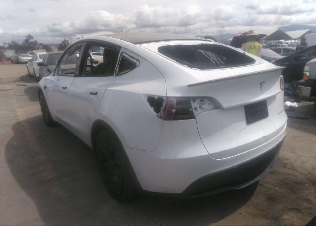 2022 TESLA MODEL Y(VIN: 7SAYGDEF1NF344046