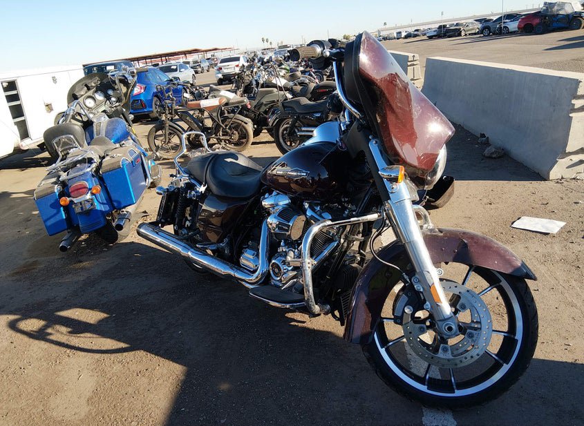 2022 Harley-Davidson Flhx 2 photo