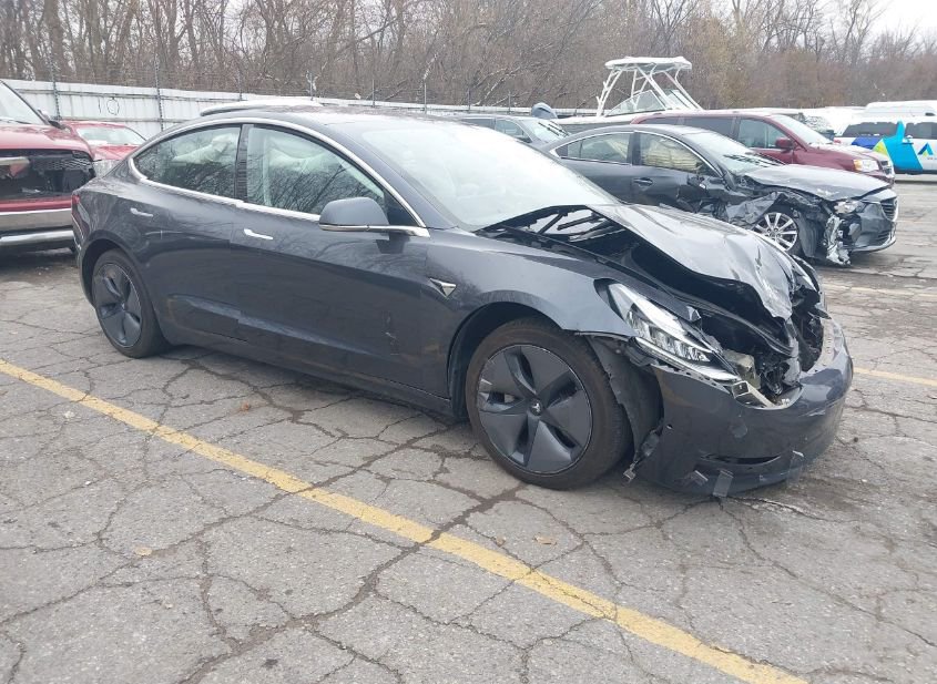 2018 TESLA MODEL 3 LONG RANGE/PERFORMANCE photo