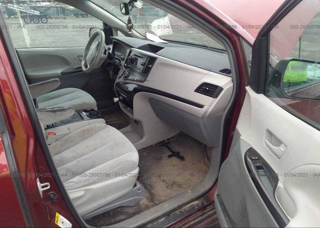 пригнать из сша 2013 TOYOTA SIENNA 5TDKK3DC4DS351358