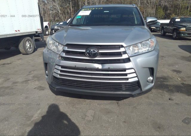 5TDKZRFH1JS268070 2018 TOYOTA HIGHLANDER
